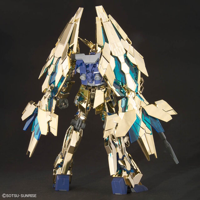 ゴールド/シルバーメッキ仕様が眩しすぎる！ガンプラ「HG フェネクス