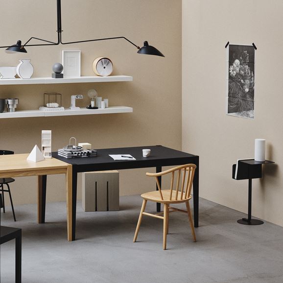 MONO TABLE Black｜サイドテーブル｜IDEE SHOP Online
