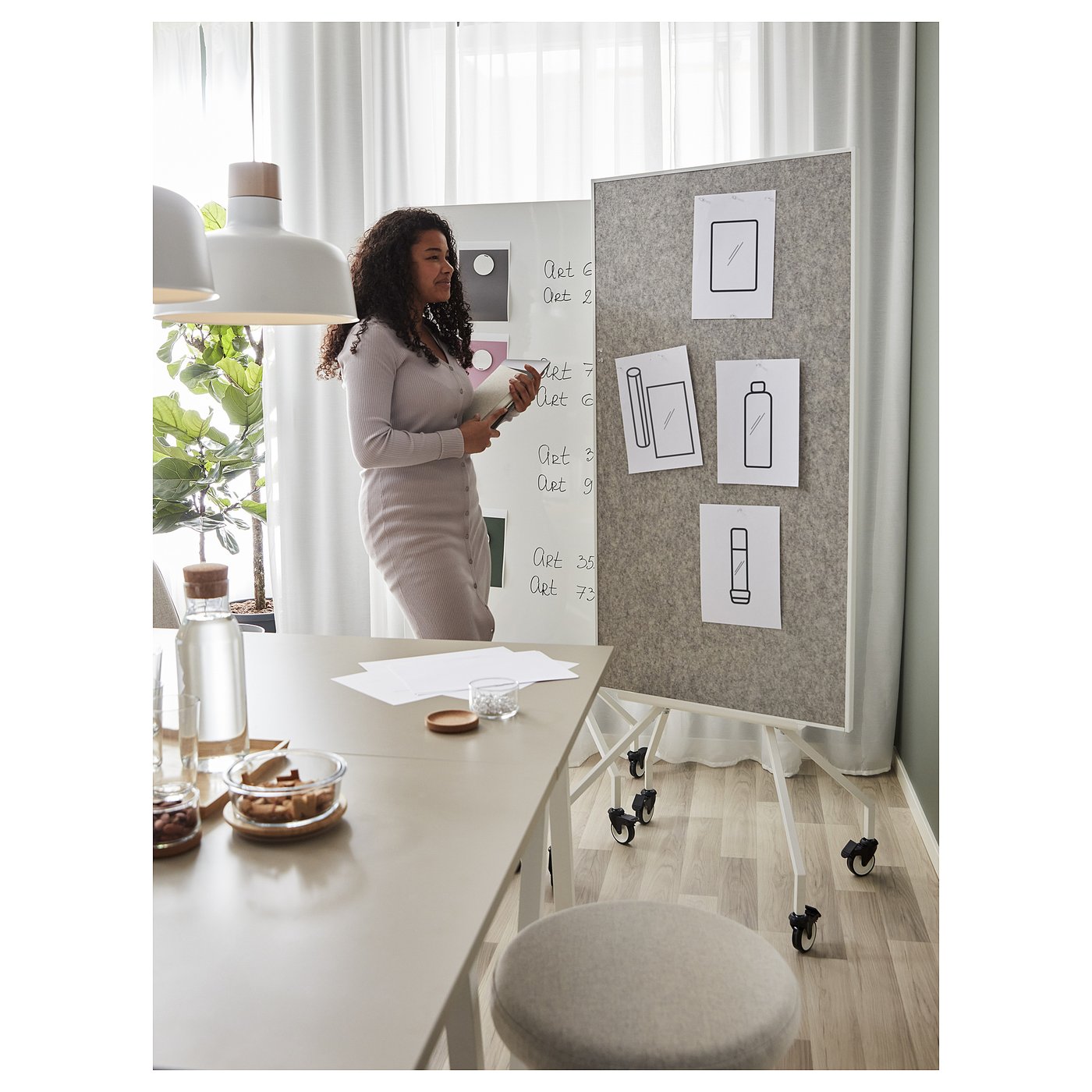 ELLOVEN whiteboard/noticeboard with casters, white, 271/2x707/8