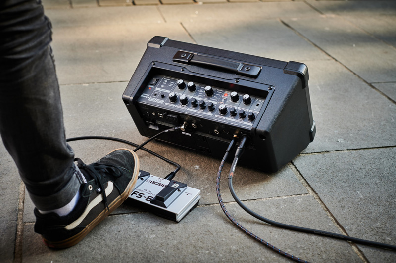 9月25日発売！】BOSS CUBE Street II ｜ パワフルなサウンドを持ち歩こ