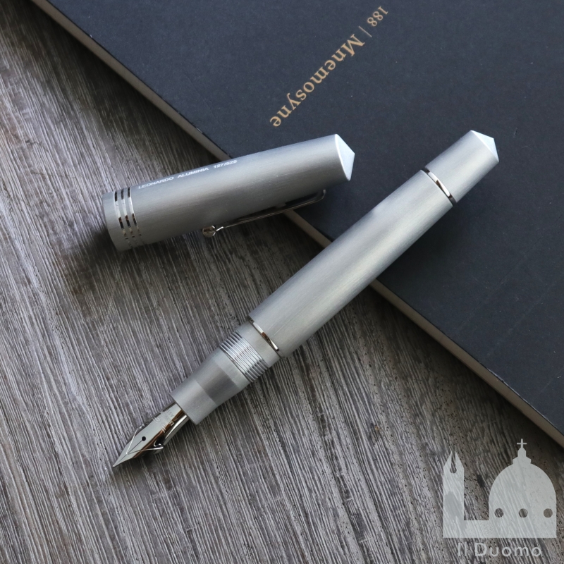 レオナルド 限定生産品 モーメントゼロ アルミナ 万年筆 シルバー