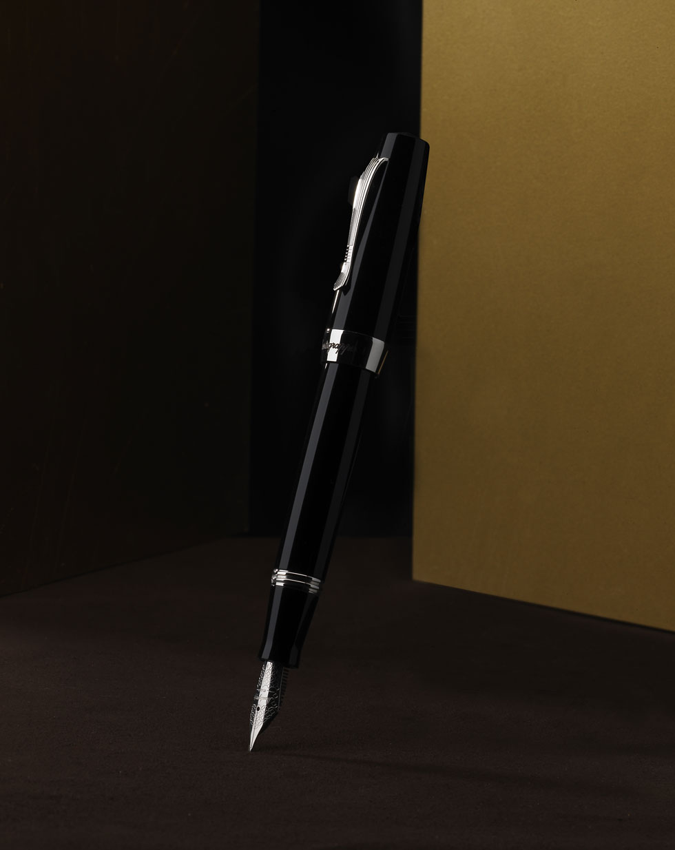 モンテグラッパ エルモ02 ジェットブラック 万年筆 Montegrappa Elmo02