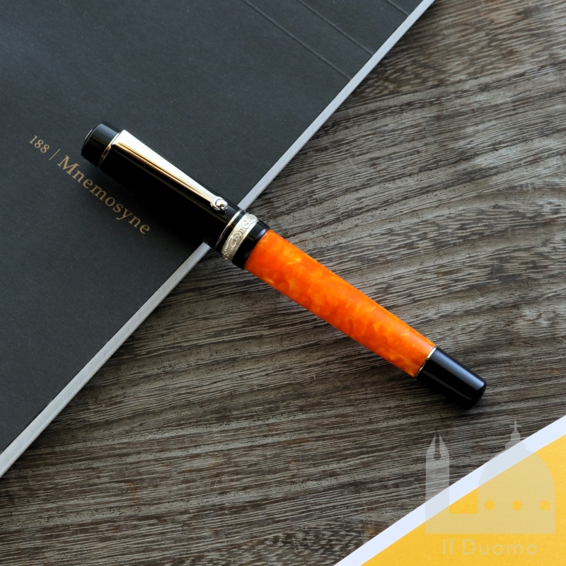 DELTA Vintage Acid-green 万年筆字幅F