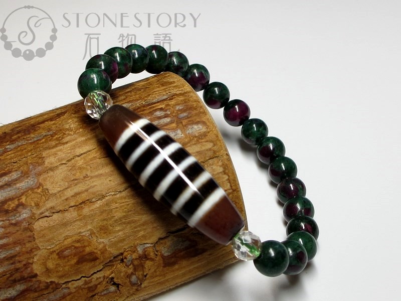 五眼天珠 朱砂あり ハンドメイド品／送料込 匿名発送／チベット 天珠