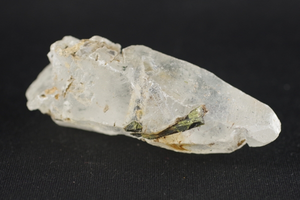 山梨県竹森産ススキ入り水晶 大珠 天然石販売 名取貴石 天然石原石鉱物