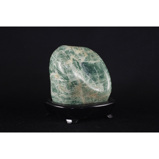 糸魚川産 翡翠磨き 487g 天然石販売 名取貴石 天然石原石鉱物結晶