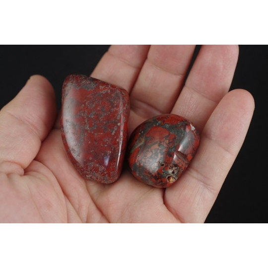 レッドジャスパー 赤石 原石 約1.82kg 天然石 未加工 鑑賞用 水石