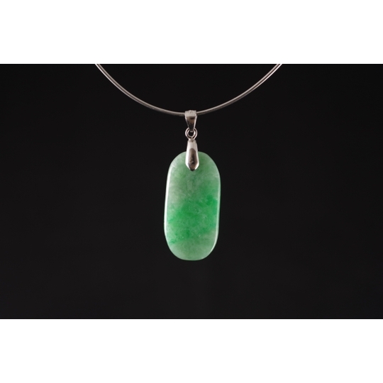 ミャンマー翡翠ペンダントトップ販売 名取貴石 天然石原石鉱物結晶