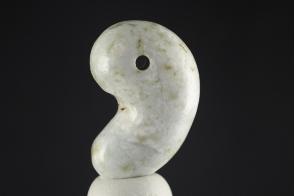 大珠 翡翠 ヒスイ 縄文 勾玉 土器 石器 仏像 御神体 丸石神 古墳 大珠