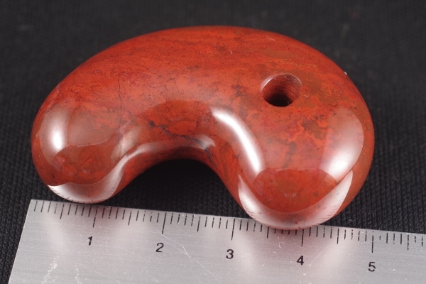 佐渡の赤玉石 勾玉 国産ジャスパーの勾玉販売 天然石原石鉱物結晶