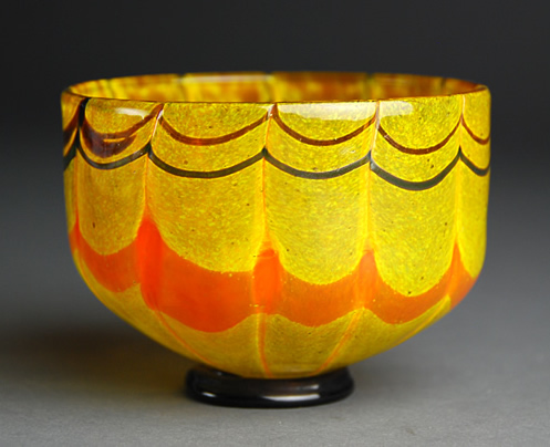 岩田藤七 作「豊穣」 アンティーク オレンジ色のガラスボウル 岩田藤七