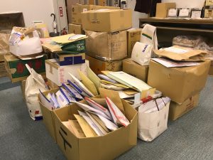 使用済み 紙付普通日本切手 10キロボックス 10kg 内容未確認 2025年