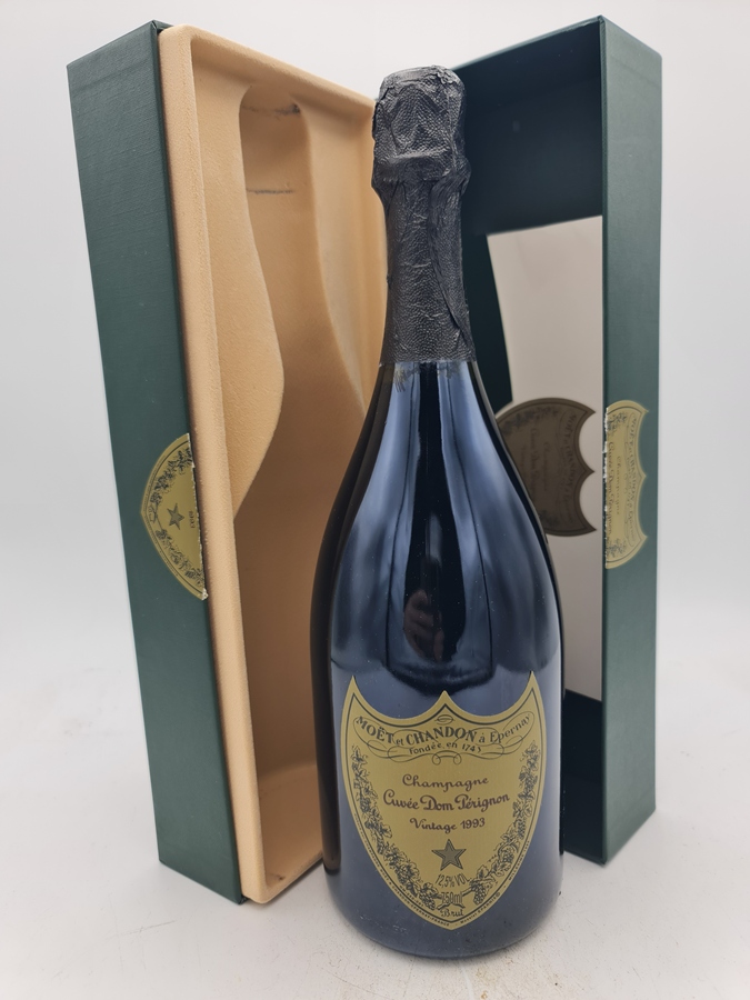 Moét et Chandon Cuveé Dom Perignon 1993 with OC