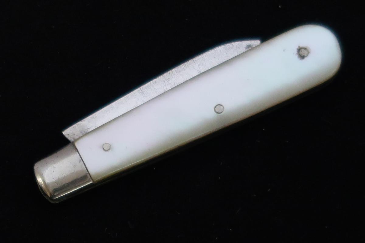 Vintage Sheffiled Sterling Silver Mother of Pearl Folding Knife
