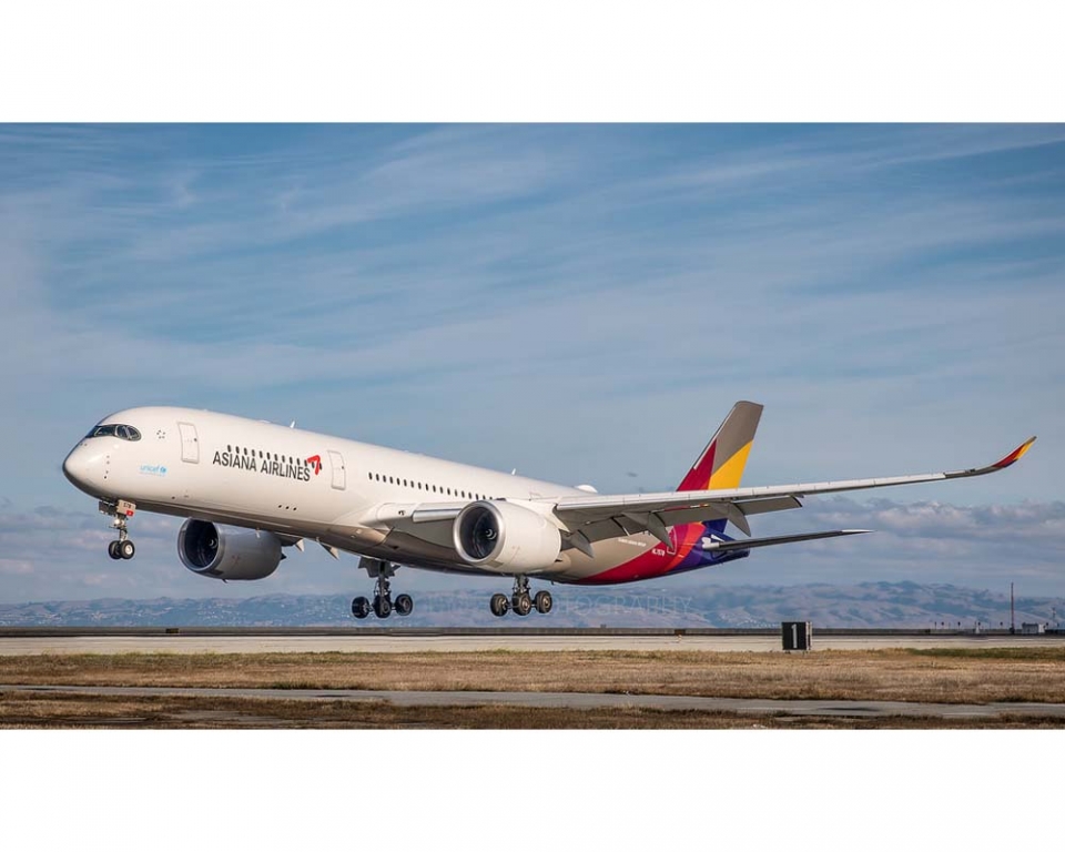 www.JetCollector.com: JC WINGS ASIANA A350-900 W/STAND HL7578 1