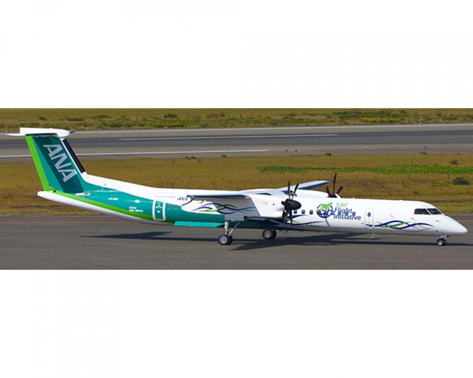 航空機・ヘリコプター ANA Dash8-Q400 JA451A eco Green 航空機