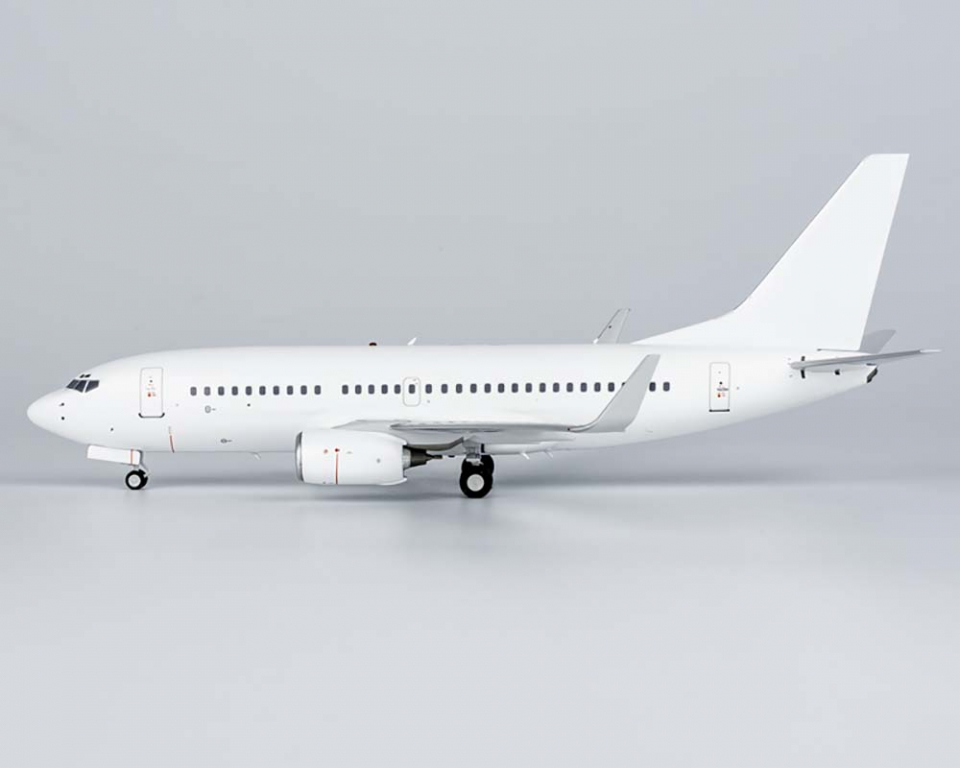 www.JetCollector.com: Blank B737-700/w 1:200 Scale NG05000