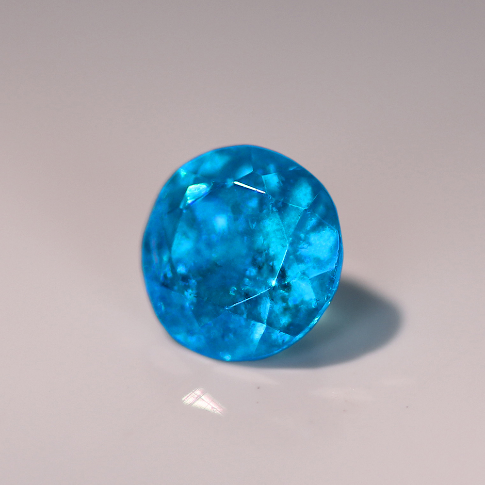 ネオンブルーの共演バターリャパライバトルマリンu0026アウイナイト18