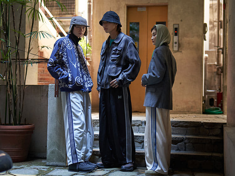 Needles ネイビー 花柄 ヒザデルパンツ Needles ネイビー 花柄