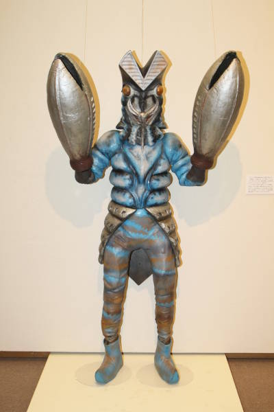 バルタン星人 196…：ウルトラマンアート展＝「光の国」のヒーロー