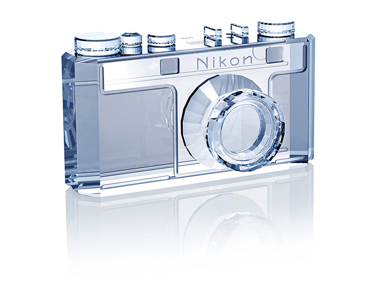 ニコン創立100周年記念モデルおよびグッズを受注開始 | ニュース