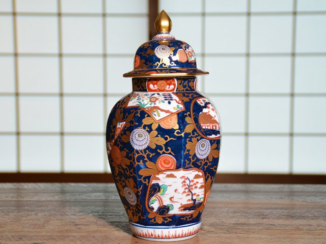 2055 有田焼 勝右衛門作 染錦 金彩色絵花鳥紋 沈香壷 飾