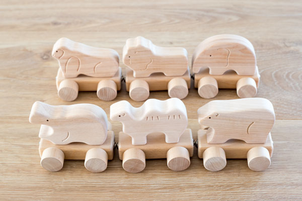 日本製の無塗装積み木 トレイン｜木のおもちゃ専門店 おもちゃの森sapporo