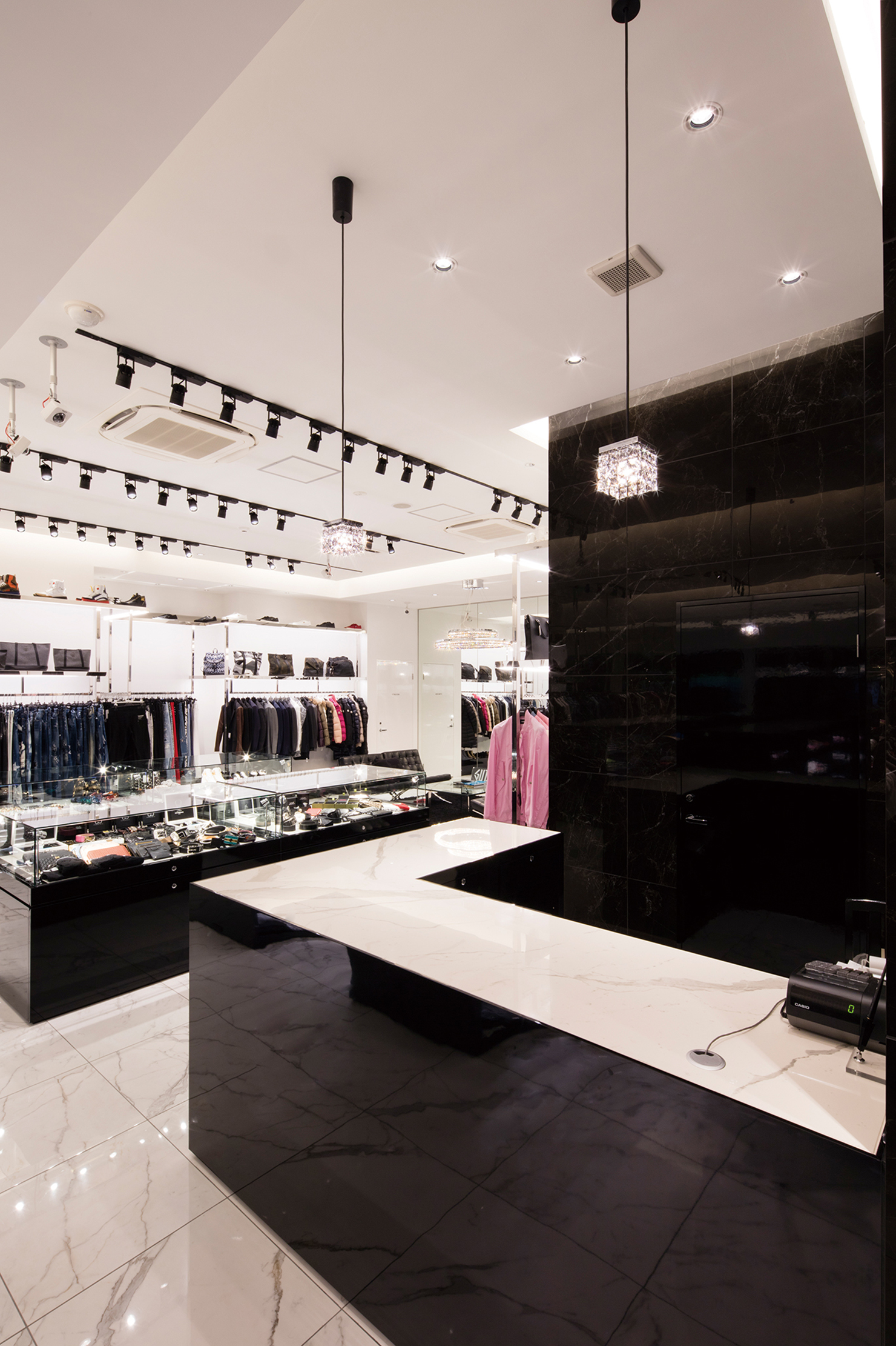 オーデリック株式会社｜施工事例｜GUT'S 四ツ橋店