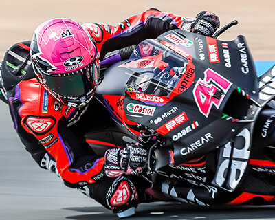 Motorcycle News】 Kabutoと共に様々なレースで戦うKabutoライダーたち