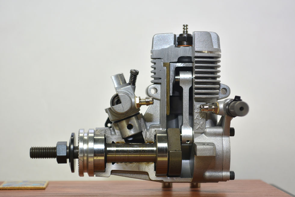 O.S 飛行機用4ストロークエンジン FS-72α 【未使用】 s-l1200.jpg