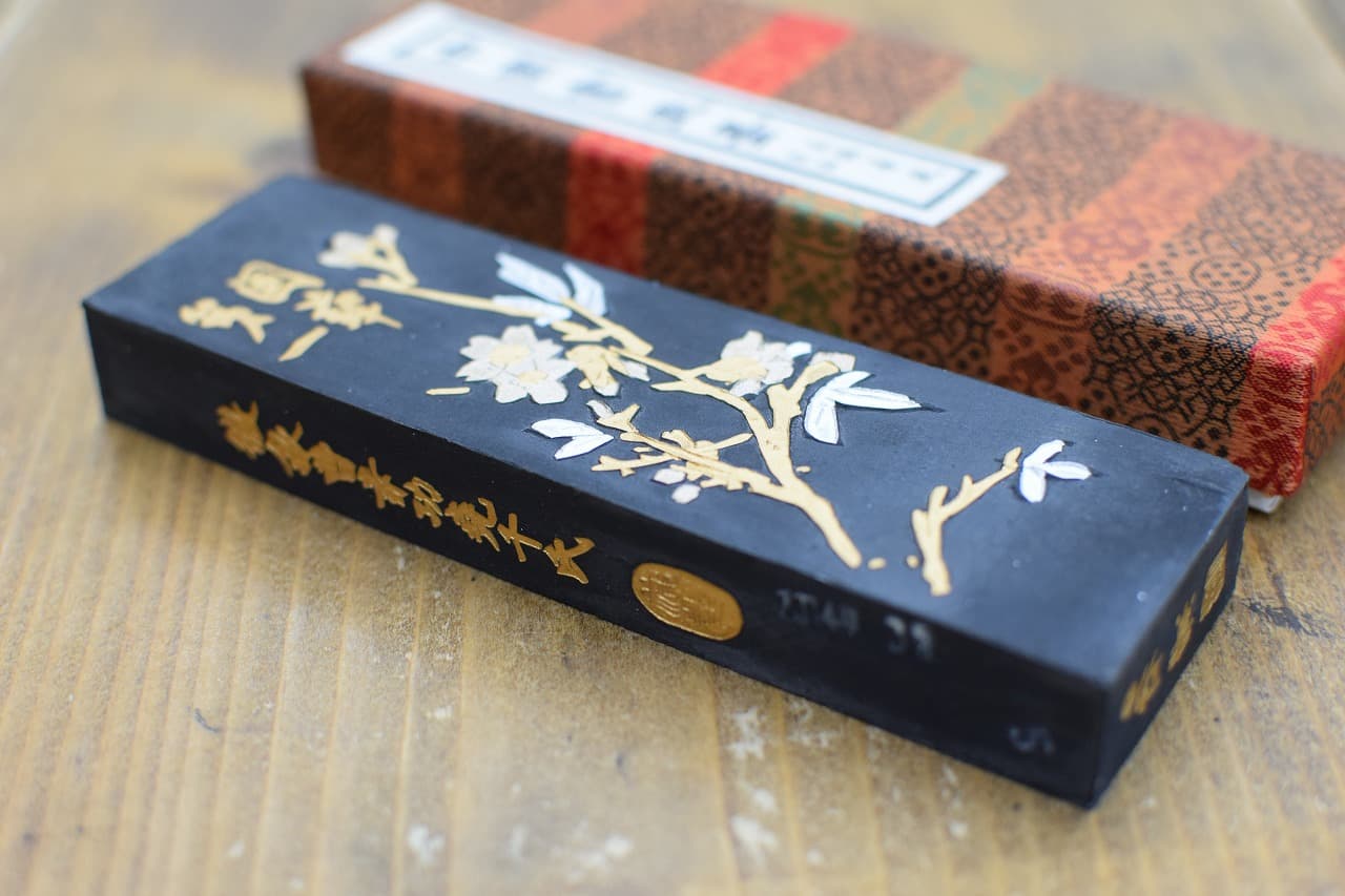 鉄斎翁書画寶墨 4両(1/4型) 曹素功 油煙101墨 徽歙曹素功 | 書道用品