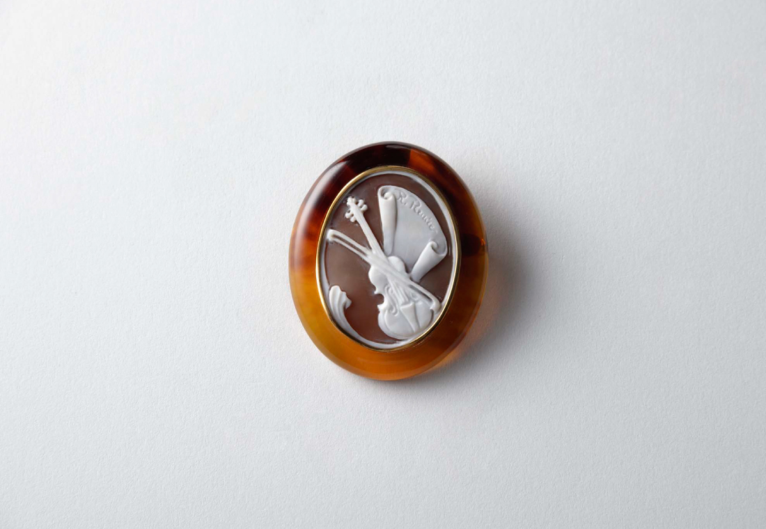 鼈甲縁シェルカメオ ブローチ・ペンダント兼用｜大澤鼈甲