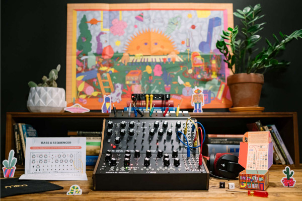 moogのシンセサイザー、MOOG SOUND STUDIO（Mother-32 & DFAMセット