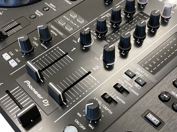 Pioneer XDJ-RR DJコントローラー 美品 早いもの勝ち！ XDJ-RR