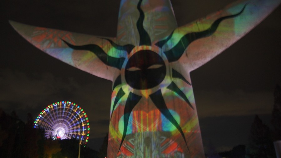 太陽の塔」の裏側・黒い太陽、夜は主役に | Lmaga.jp