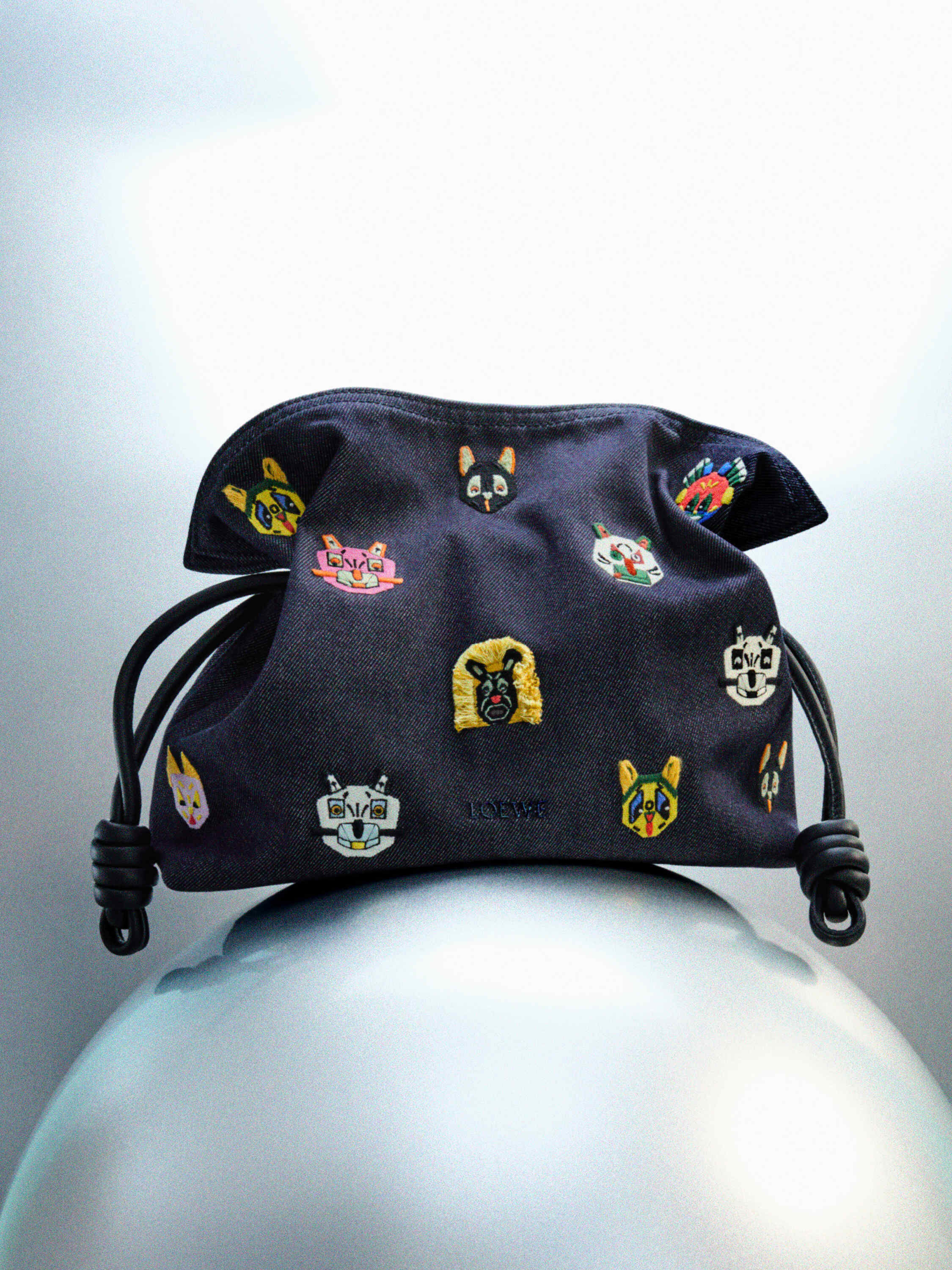 2026年春夏プレコレクション ルイス・ウェインにインスパイアされた