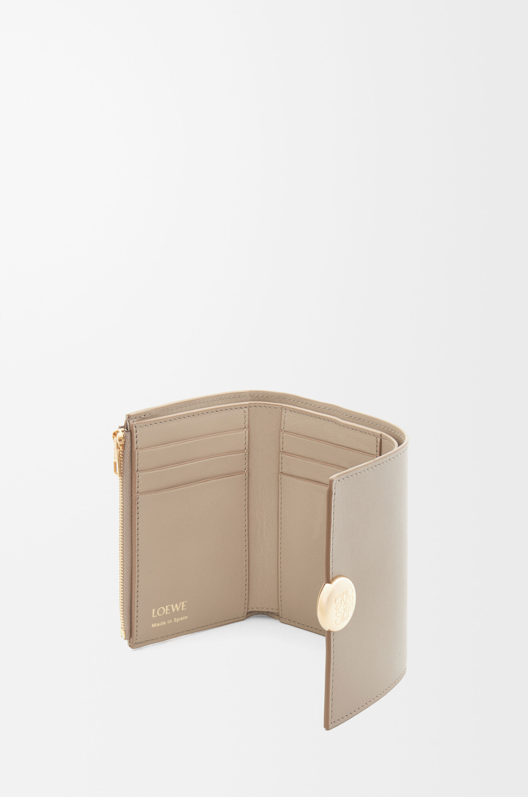 ぺブル バーティカル ウォレット スモール（シャイニーナパカーフ