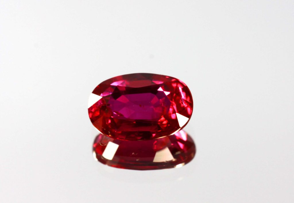 新入荷石のご紹介 非加熱ピジョンブラッドルビー | La Legende ラ