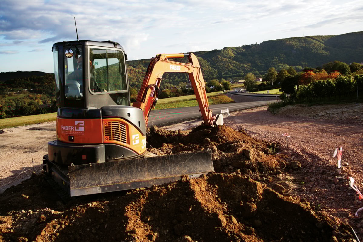 Hitachi ZX 35 U-2 excavator specs & dimensions (2004 - 2010