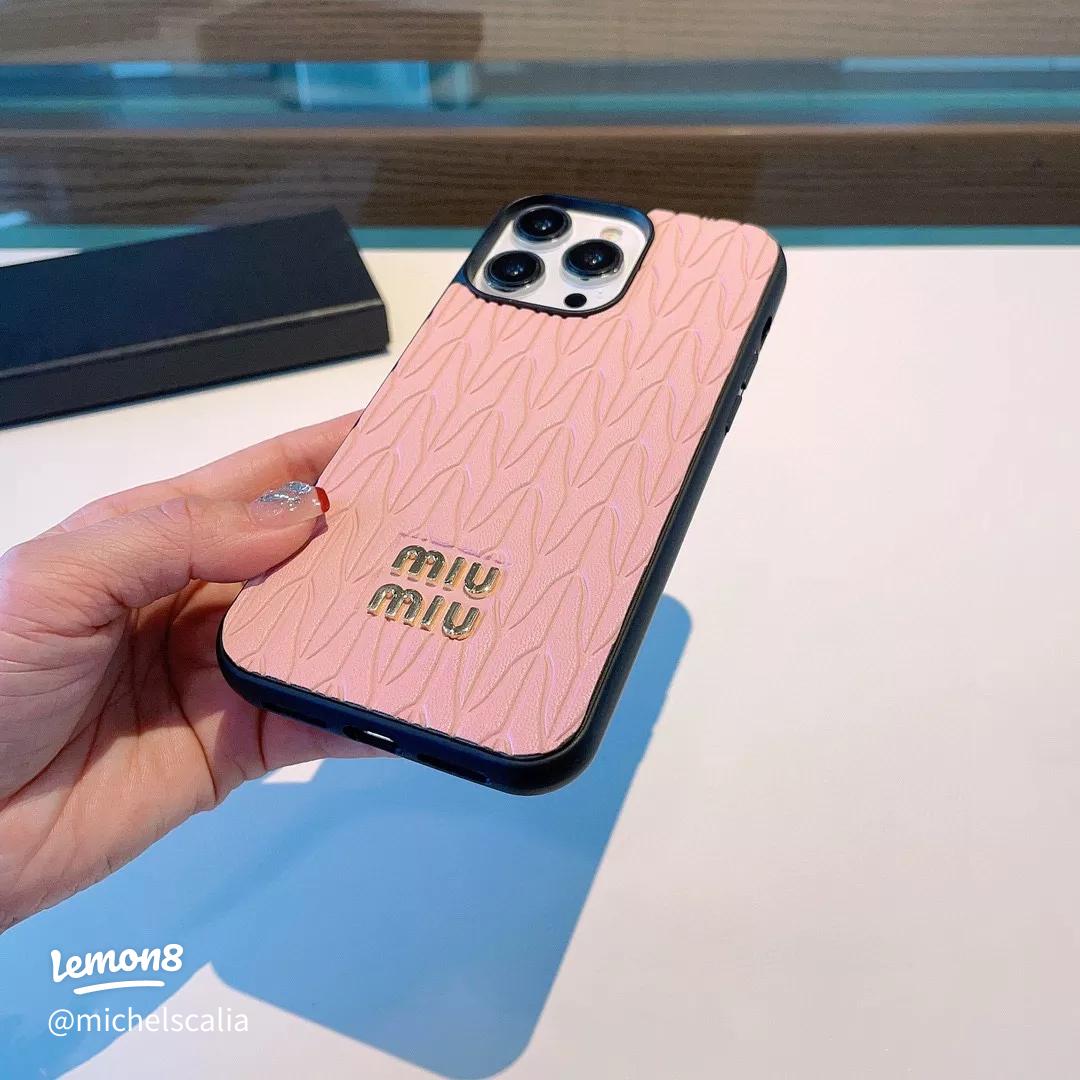 新品未使用品 miu miu iPhone14proケース 人気 新品未使用品 miu miu