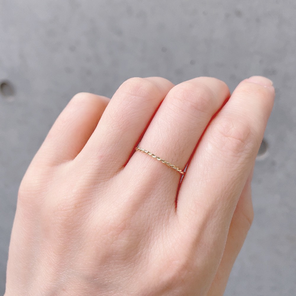 ピナコテーカ 366 メッシュ ねじり リング ピンキーリング 18金