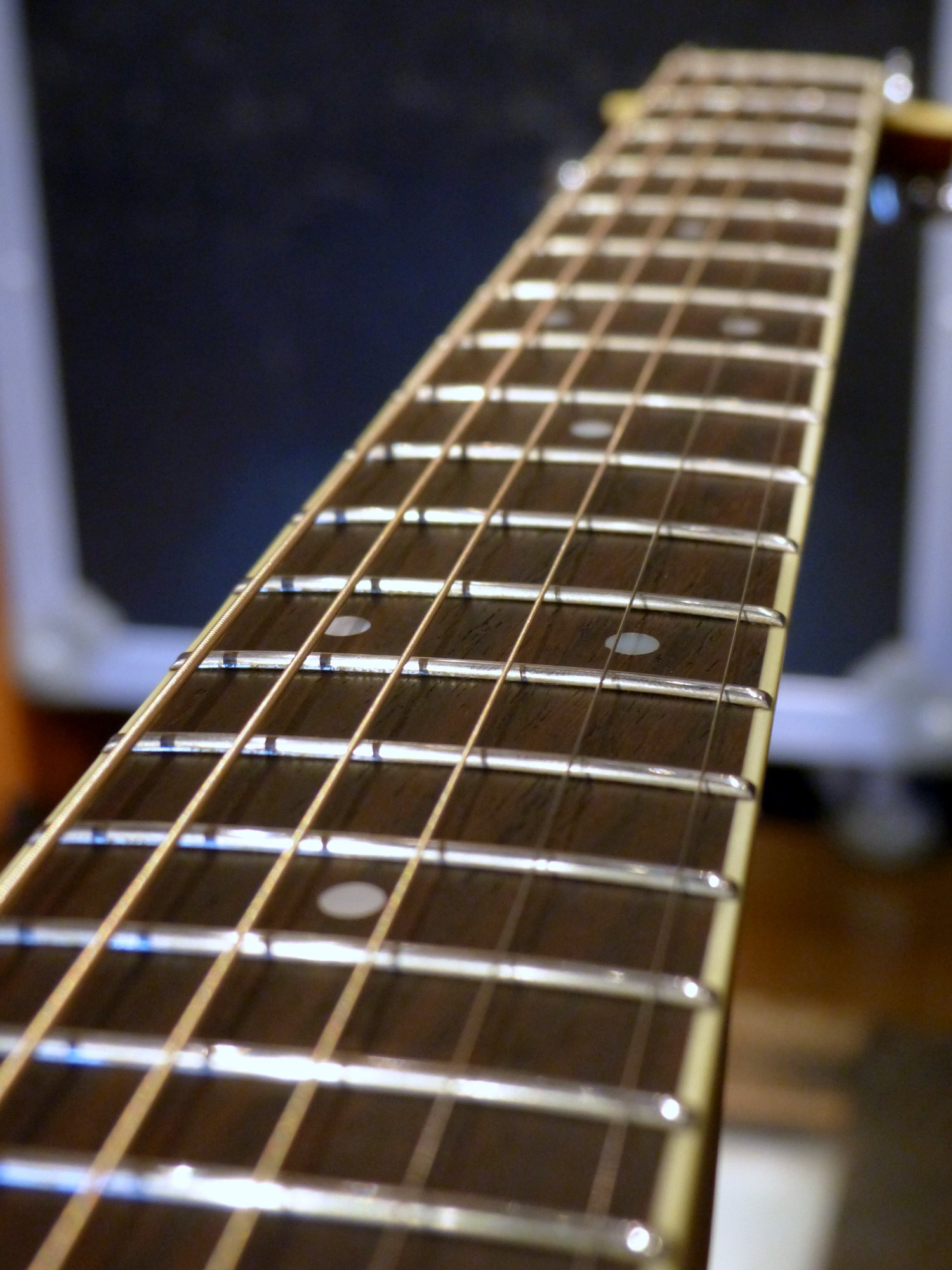 TACOMA '00s Chief C3C – 京町家のギターショップ ライトニン