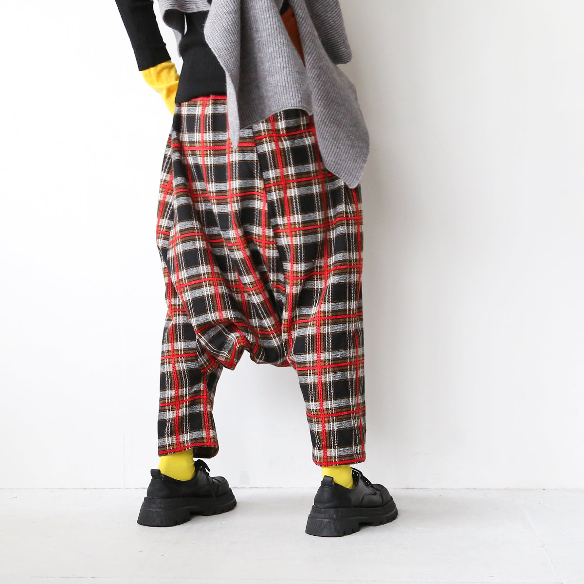 MADARANINGEN 京 ボタンフライ タータンチェック サルエルパンツ