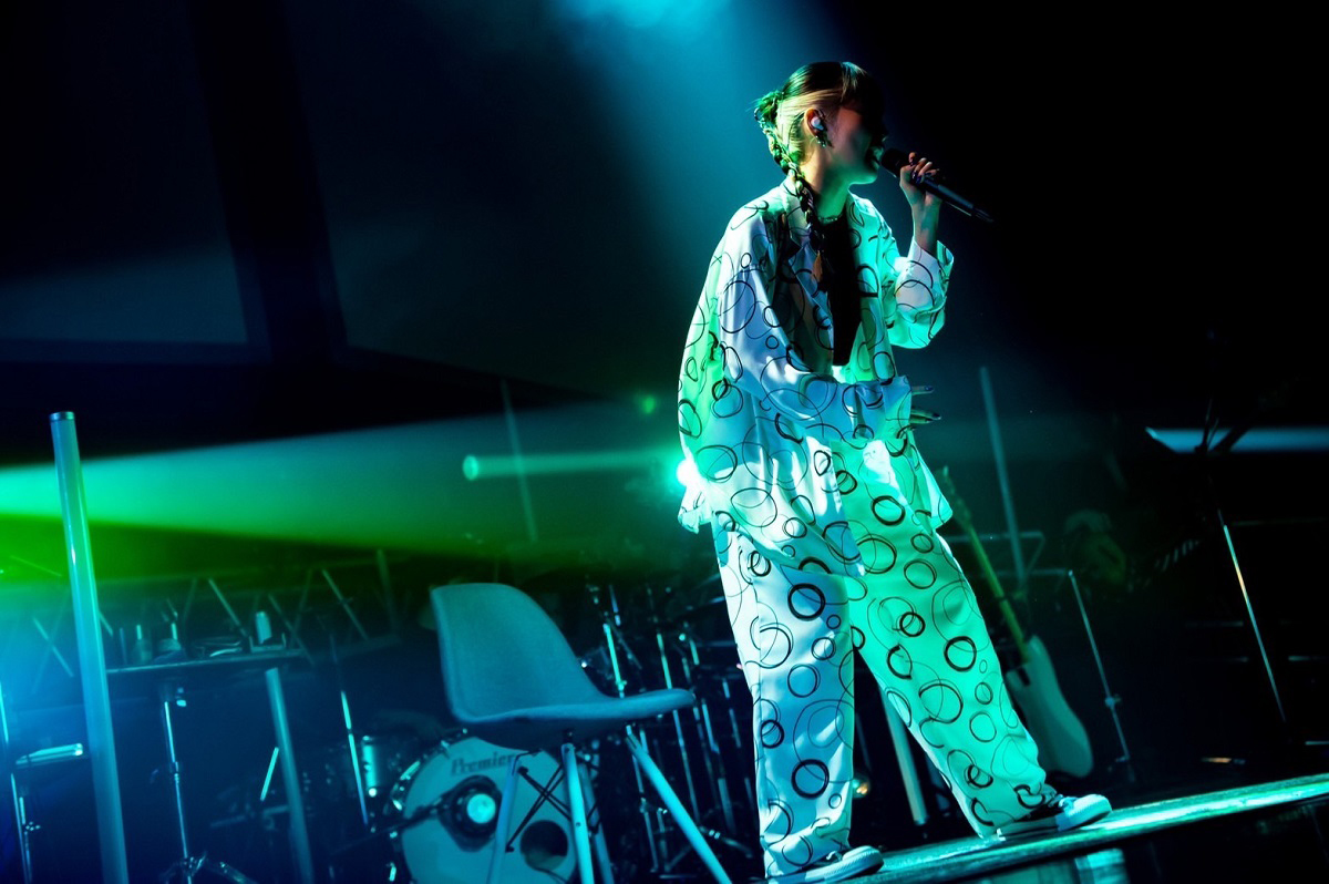 ライブレポート】初のライブツアー“Tomori Kusunoki Zepp TOUR 2022