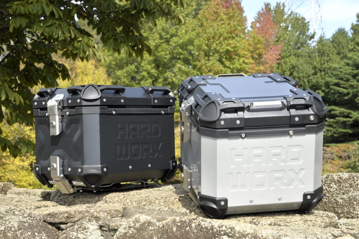 もっとバイクで旅をする！HARD WORXのハードケースが所有欲を満たす
