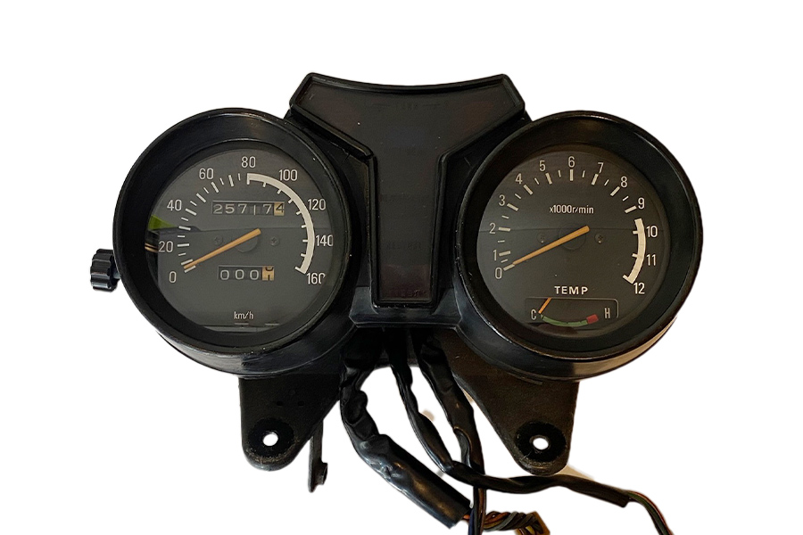 ヤマハRZ250RR(29L） 純正メーター 走行してませんので動作未確認