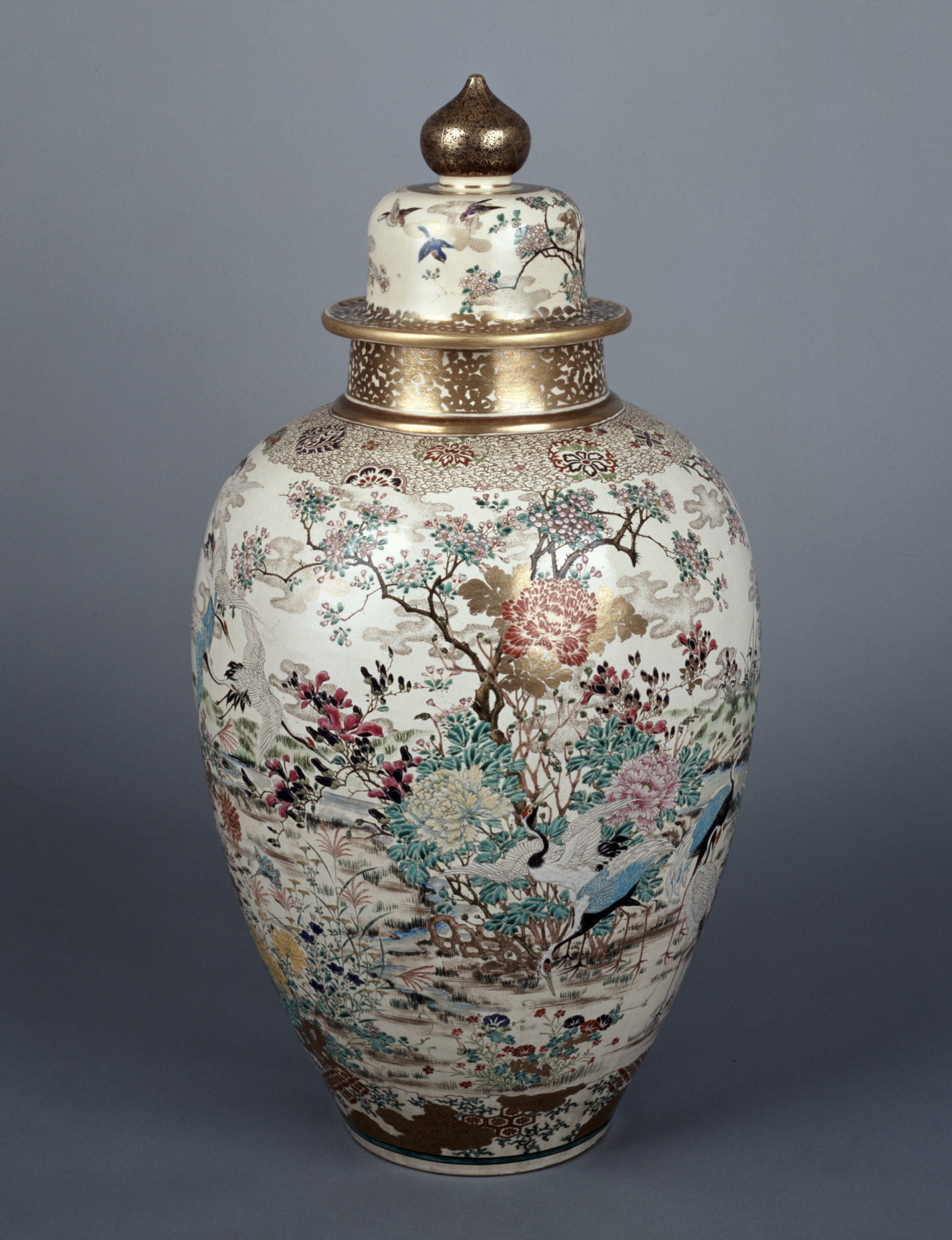 中国美術 5彩六角形壺 高さ35㎝ 中国美術 5彩六角形壺 高さ35㎝