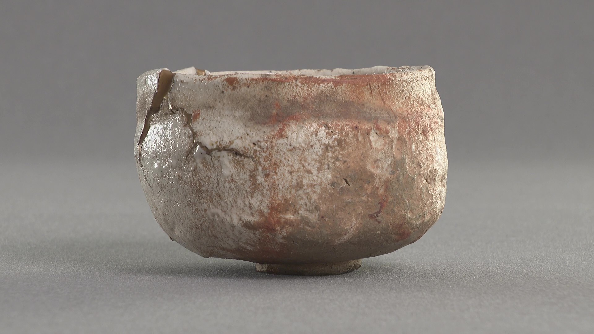 川喜多半泥子 茶碗／共箱／銘「磯清水」／無茶法師 川喜田半泥