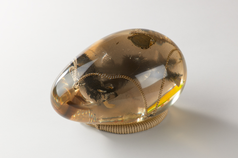 コンパクト・オブジェ 沈む鋏 - 東京国立近代美術館