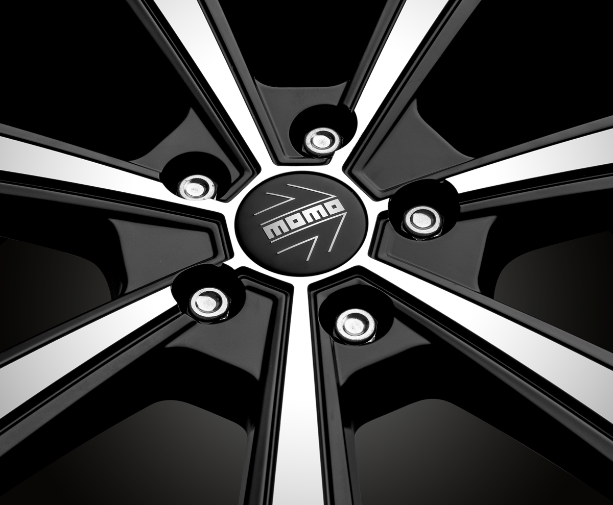 LEGEND＿MOMOロードホイール